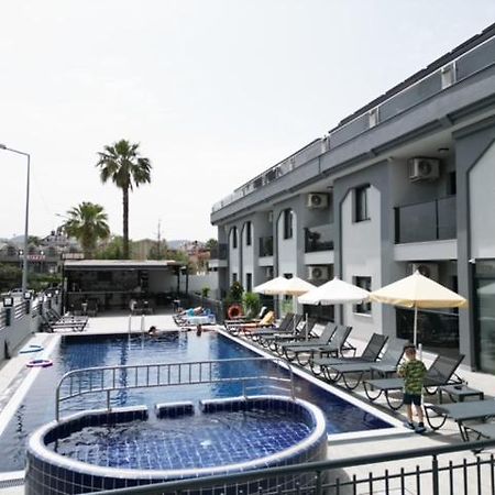 Ozturk Apart Hotel 말마리스 외부 사진